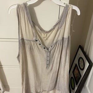 Free people/We the free loose fitting grey fashionable top.
